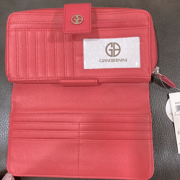NWT MSRP$65 GIANI BERNINI Softy Core Leather All In One Wallet Coral Pink - Picture 4 of 5